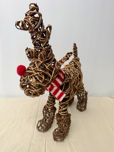 Large light wicker reindeer - large,