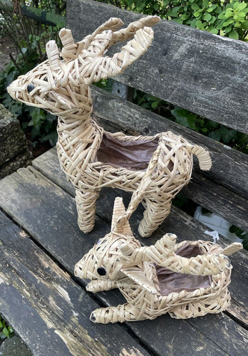 Pcs reindeer motif planter - 2,