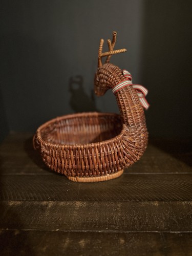 Vtg wicker reindeer basket - reindeer,